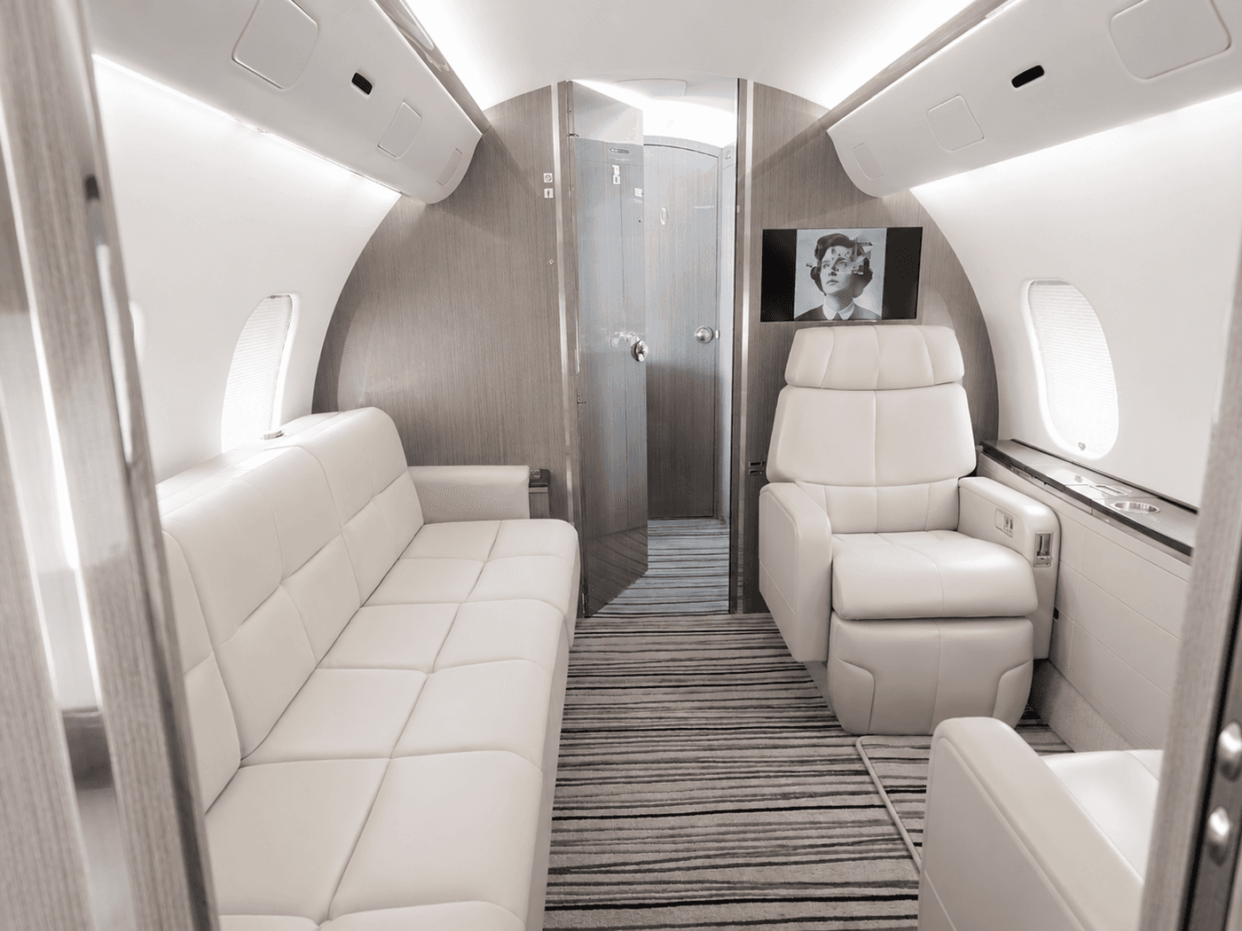 Bombardier Global 5000 — view 7